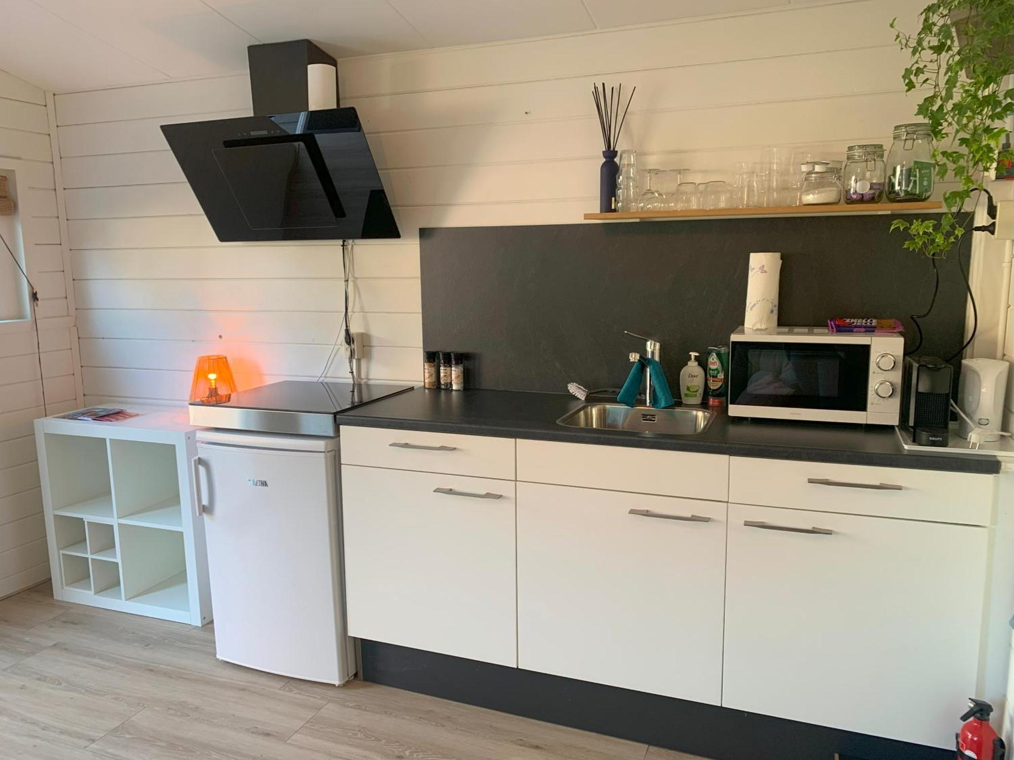 Tiny House Tussen De Grachten Sneek Dış mekan fotoğraf